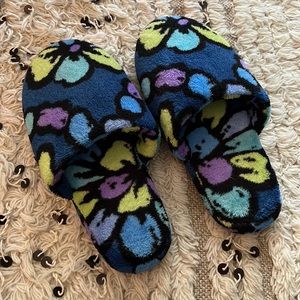 Worn Once Vera Bradley Slippers